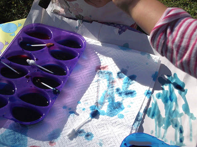 Paper Towel Painting - Easy Painting for Kids - Fun with Mama