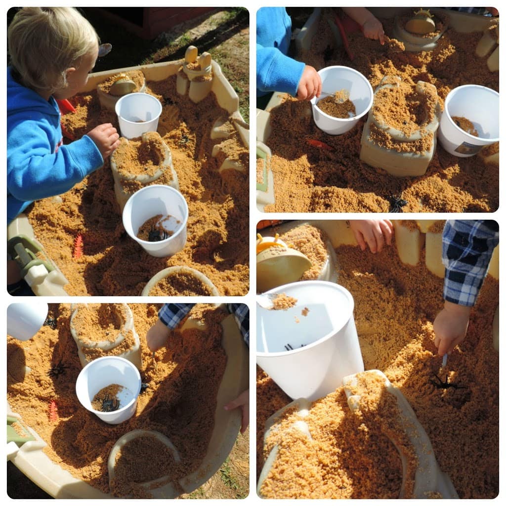 Easy fine motor fun for toddlers with spiders and sand - see how to play at Mummy Musings and Mayhem.com