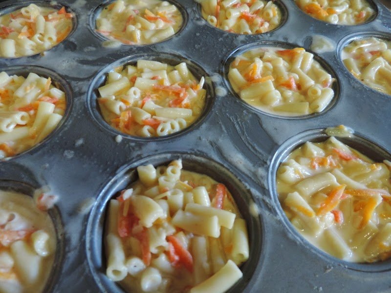 Mini Mac n Cheese Vegie Muffins for fussy eaters - Get the recipe at Mummy Musings and Mayhem!