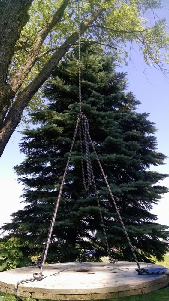 Create budget friendly & playful indoor/outdoor resources by upcycling and repurposing wooden spools and cable reels. Clever ideas to inspire early childhood teachers and parents.