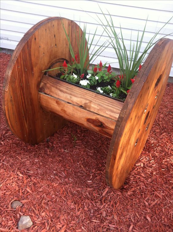 Create budget friendly & playful indoor/outdoor resources by upcycling and repurposing wooden spools and cable reels. Clever ideas to inspire early childhood teachers and parents.