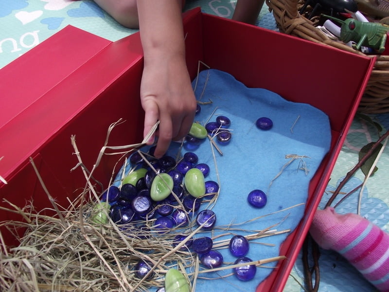 If you are stuck for imaginary play ideas browse this huge list of prop box suggestions to help you invite & setup dramatic play opportunities for children! A fantastic resource for early childhood educators, teachers and homeschool.