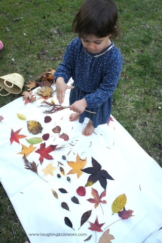 If you want to add more opportunities for nature play to your early learning environments, start with these simple ideas from educators!Parents, early childhood educators and teachers can browse through this huge collection of photo inspiration to encourage playful learning in early childhood environments. #teacherresources #natureplayideas #natureplayactivities #natureplayindoors  #preschool #natureplaybackyard #natureplaytoddlers