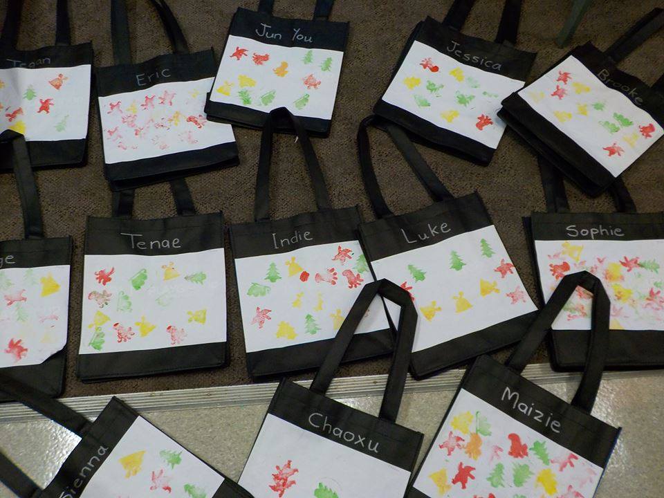 reusable bag gift ideas using children's artwork great Christmas gift idea 