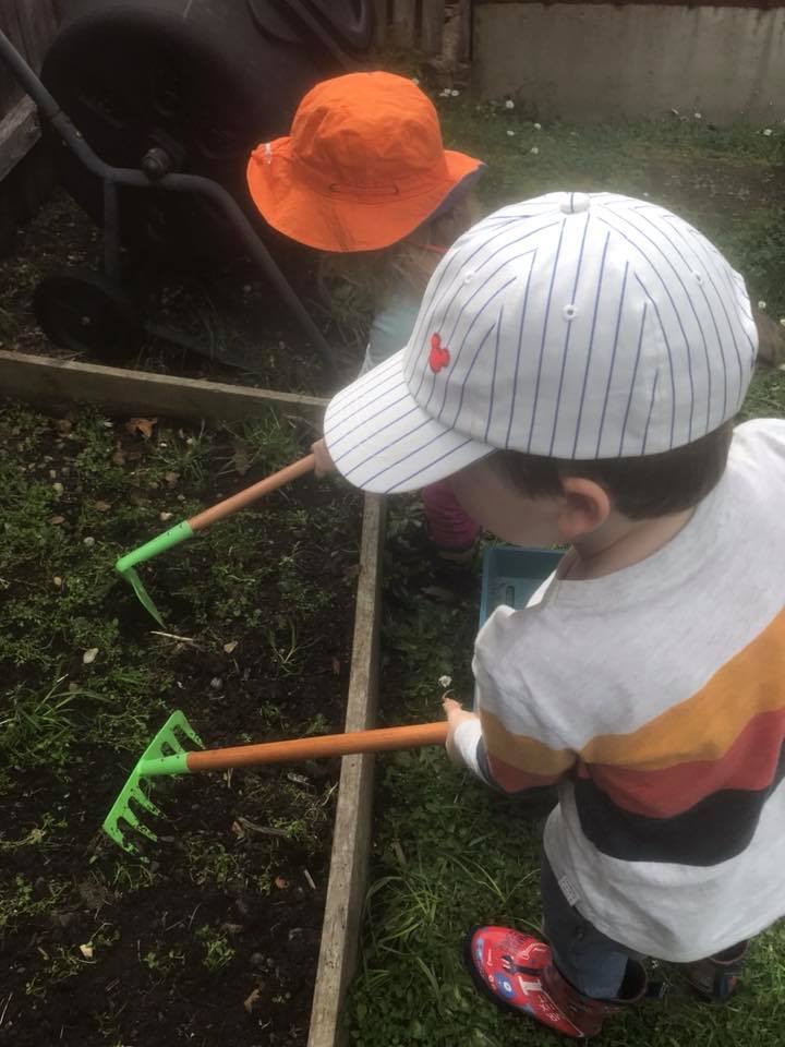 Add interest to the children's outdoor play areas with this inspiring educator compilation of simple mud kitchen and digging play spaces for children by The Empowered Educator.