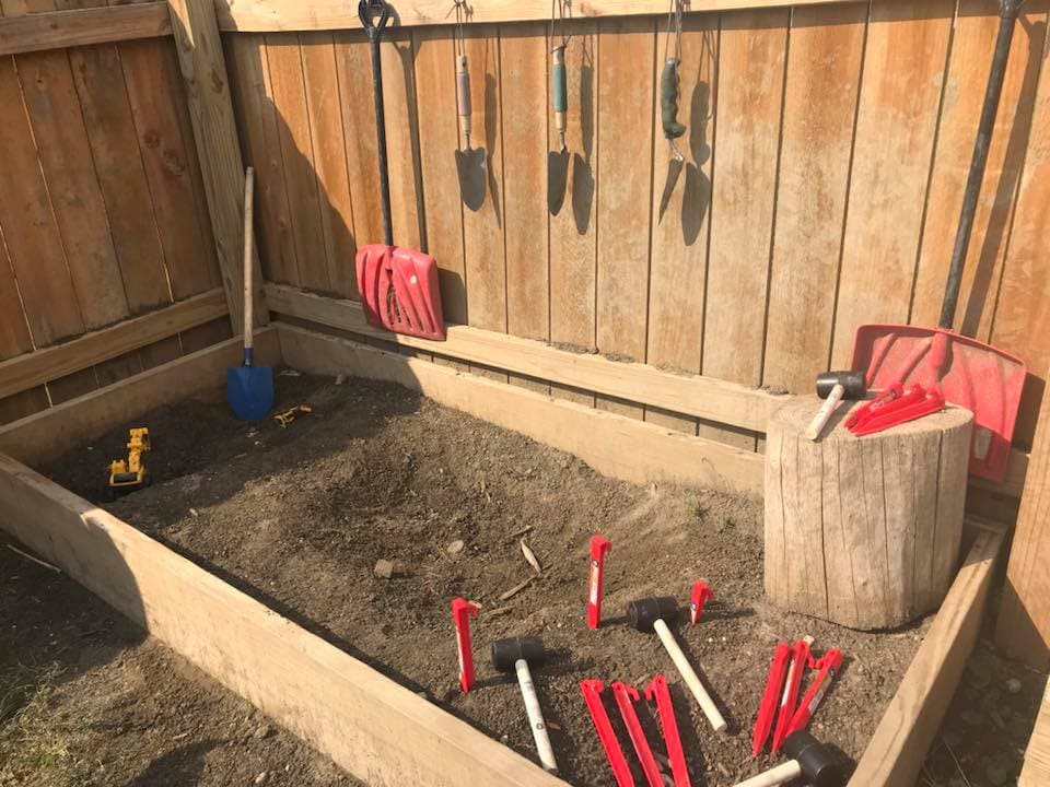 Add interest to the children's outdoor play areas with this inspiring educator compilation of simple mud kitchen and digging play spaces for children by The Empowered Educator.