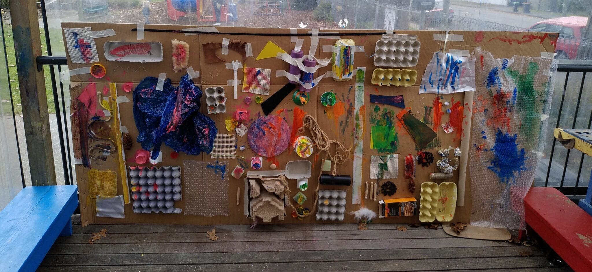 10 simple ways for children to play with boxes. Inspiration from early educators! 10 simple ways for children to play with boxes. Inspiration from early educators!