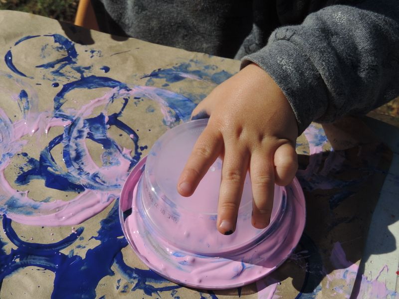 Children love to express their creativity with simple painting activities.  Ignite interest & exploration with these easy ideas & recipes!